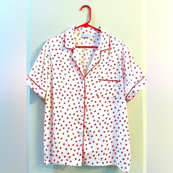 Serenedelicacy Satin Pajama Top & Shorts Set Sz L Valentine’s Day Red Hearts - Picture 2 of 9
